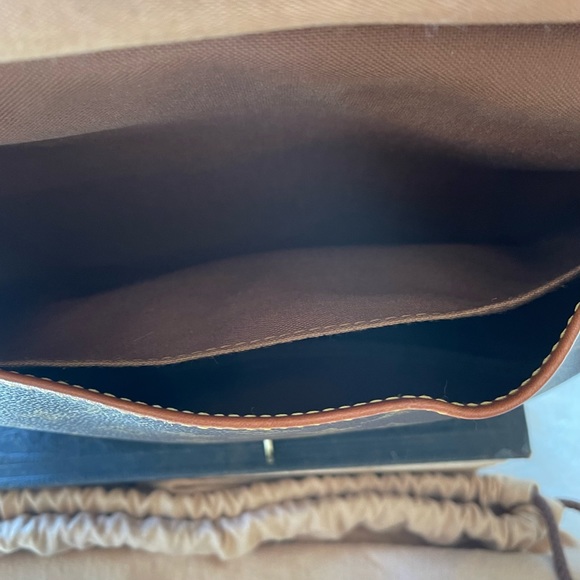 Authentic Vintage Louis Vuitton Saumur 30 Crossbody - Picture 11 of 16